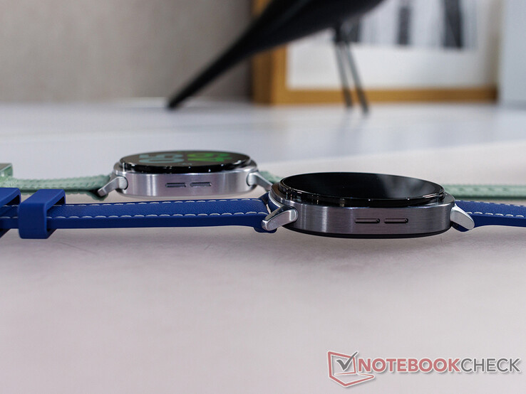 Samsung claims that the Watch 8 is 11% thinner than the predecessor. Pictured: two sizes of the Watch 8. (Image source: Notebookcheck)