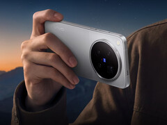 The X500 Pro Max has a 200MP telephoto sensor. Pictured: a promo picture showing the back of the phone.