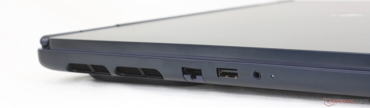 Left: RJ-45 (1 Gbps), USB-A 3.2 Gen. 1 (5 Gbps), 3.5 mm headset