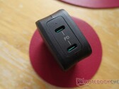 The new dual-port charger. (Source: Notebookcheck)
