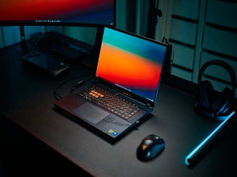 Competing against ROG, Legion and co with an RTX 5090 and 240 Hz OLED - Gigabyte Aorus Master 16 gaming laptop review