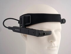 Vuzix debuts M400 Xtreme smart glasses kit with Xtreme Weather power bank for use in harsh environments. (Image source: Vuzix)