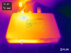 Intel NUC Pro chassis element during stress test (bottom)