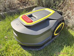 Kärcher RCX 6 in the charging station