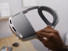 Samsung Galaxy XR headset. (Image source: MKBHD on YouTube, screenshot)