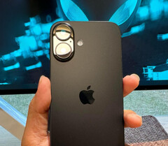 The iPhone 16 will have matte side rails and a matte back panel but a glossy camera housing. (Image source: Weibo)