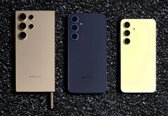 Samsung is rumoured to have already locked in the designs for its Galaxy S flagships, current models pictured. (Image source: Samsung)