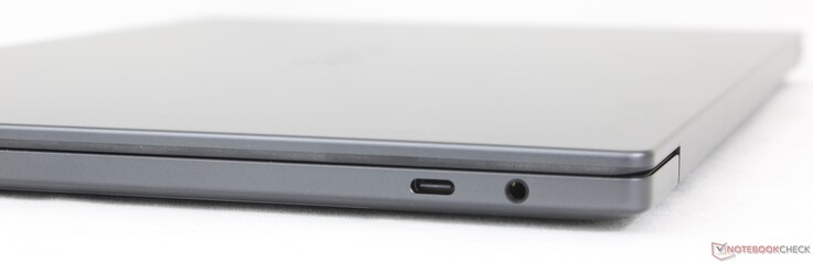 Right: USB-C Thunderbolt 4 w/ DisplayPort 2.1 + Power Delivery, 3.5 mm combo audio