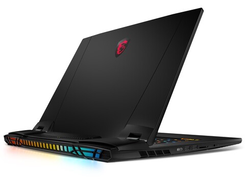 MSI Titan GT77 in review. (Image Source: MSI)