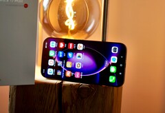 The Xiaomi 17 Max boasts an impressive 8,000 mAh battery capacity.