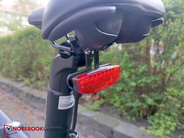 Extra rear light with its own battery