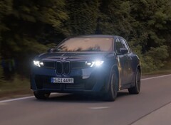 The BMW iX3 eletric SUV managed an impressive 626 miles of range with 12 miles still remaining on the clock. (Image source: BMW Group via YouTube)