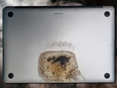 This Apple MacBook Pro 15 laptop unexpectedly caught on fire while the owner was asleep. (Image source: u/Squeezieful/Unsplash - edited)