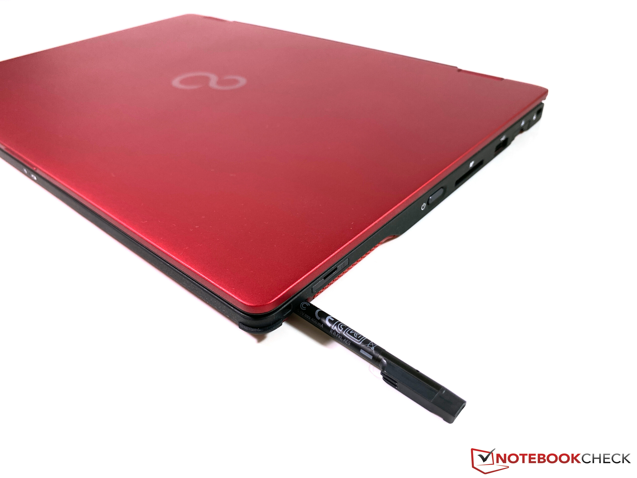 Ung Egypten Hummingbird Fujitsu Lifebook U9310X - 1 kg business convertible with LTE in review -  NotebookCheck.net Reviews