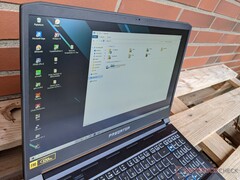 Acer Predator Triton 300 - outdoors