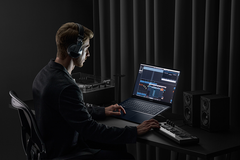 Asus Zenbook Pro 17 UM6702 brings the 17-inch form factor to the Zenbook Pro lineup. (Image Source: Asus)