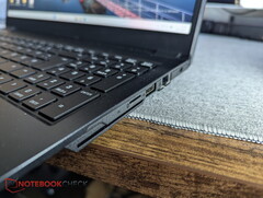 Micro SD Card barely inserted to the reader of the Schenker Connect 15