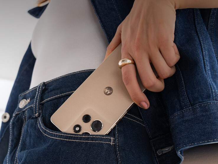 The Moto G Power 2026 in Pure Cashmere. (Image source: Motorola)