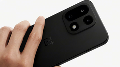 The OnePlus 15. (Image source: OnePlus)