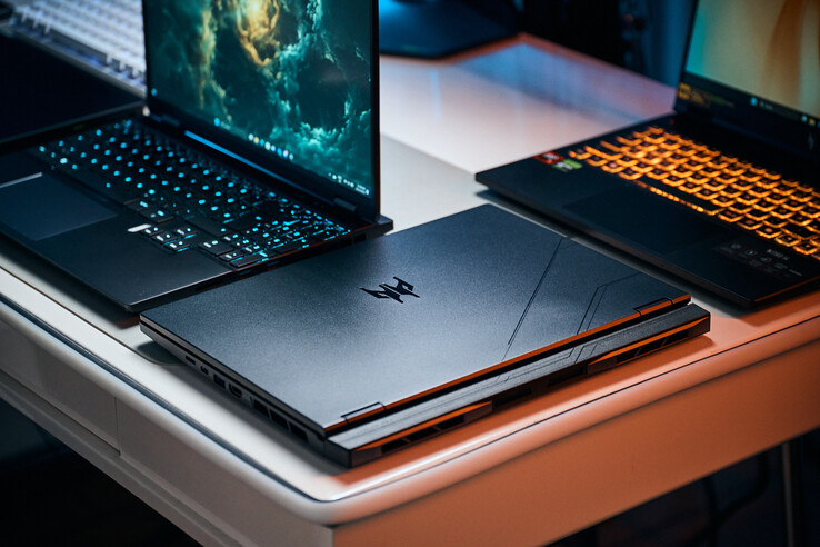 The Predator Helios Neo 14's logo on the back lights up.
