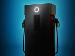 The 1.5 MW pile allows 2,400 A current and full 0-100% charge in 15 minutes. (Image source: Huawei)