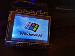 The watch was made using a Raspberry Pi A+ and QEMU to run Windows 98. (Source: 314Reactor)