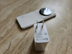 Charger of the Xiaomi 13 Ultra