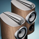 The B&W 805 D5 are looking very similar to their predecessors.