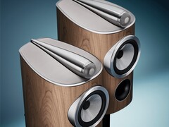 The B&W 805 D5 are looking very similar to their predecessors.