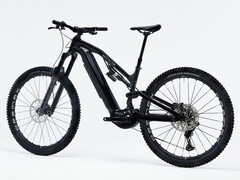 Decathlon has discounted the E-Feel 900S Team Edition e-bike in some European countries. (Image source: Decathlon)