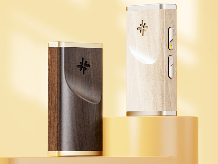 The Fiio Snowsky Melody DAC comes in maple or walnut. (Image source: Fiio)