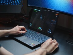 The Lenovo Legion 5 15 Gen 10 gaming laptop comes in under 2 kg at 1.9 kg (4.19 lbs.). (Image source: NotebookcheckReviews on YouTube)