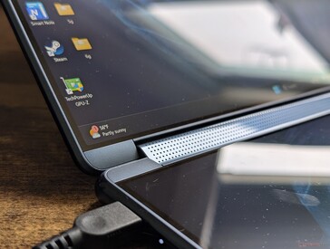 Edge-to-edge glass overlay