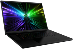 The Razer Blade 18 (2024) features a Thunderbolt 5 port (Image source: Razer)