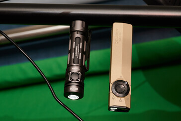 The SK06 is magnetic like the ArkPro Ultra