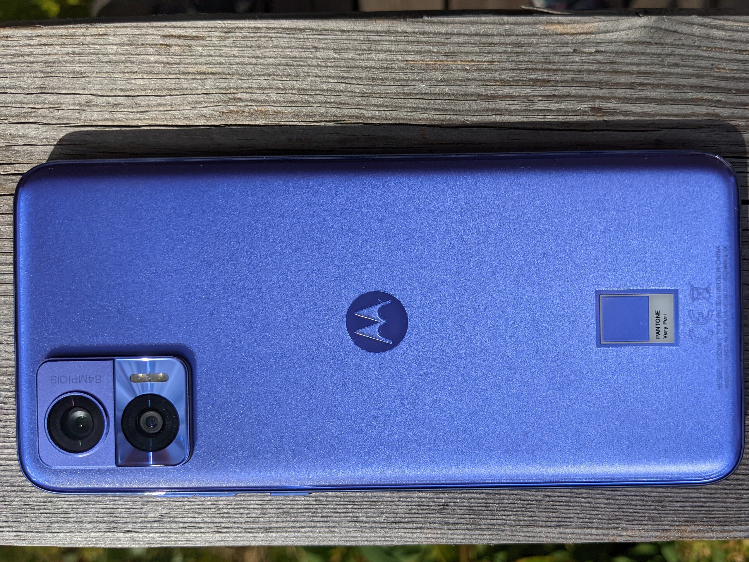 Motorola Edge 30 Neo Review