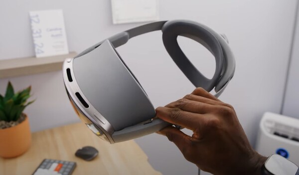 Project Moohan has a design similar to the Apple Vision Pro. (Image source: Marques Brownlee/YouTube)