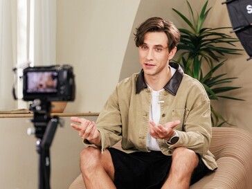 The SmallRig S70 microphone features app-based controls (Image source: SmallRig)