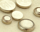 Button cells are almost gigantic compared to AH-LLZO batteries. (Image: pixabay)