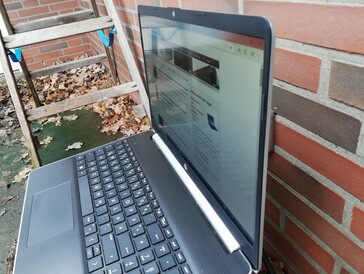 Using the HP 15s outdoors