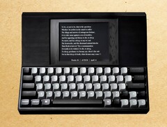 Auteur replaces paper with a 6-inch e-ink display.