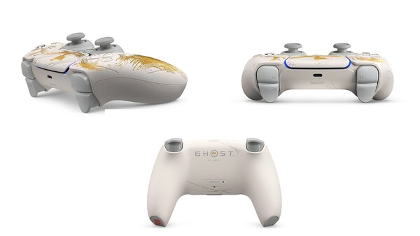 The DualSense Wireless Controller Ghost of Yotei Limited Edition has a brushed design on the front and blade marks on the back. (Image source: PlayStation)
