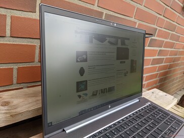 HP ZBook Firefly 15 G8 in outdoor use