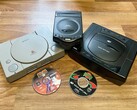 The battle between CD-based consoles really started heating up at E3. In those days, the Mega CD (in the middle) was seldom seen. (Photo: Andreas Sebayang/Notebookcheck.com)