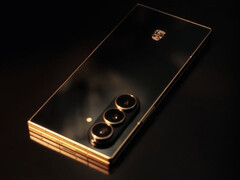 The Samsung W26 comes in Dan Xi Red and Dark and Black colours, latter pictured. (Image source: Samsung)