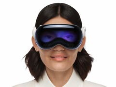 Apple Vision Pro: Gaming is possible via GeForce Now. (Image source: Apple)
