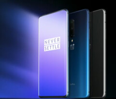 The OnePlus7 Pro's selfie camera makes for an all-display front panel. (Source: YouTube)