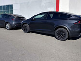 New Stealth Grey vs old silver Tesla colors (image: Pixlrage/Reddit)