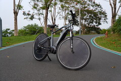 The Phosgo Go 5 Ultra e-bike has a step-over frame