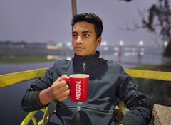 Night portrait shot on the Galaxy S22 Ultra. (Source: Android ToTo Company)